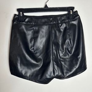 Alondra & Evelyn BLK High Waisted Leather Shorts